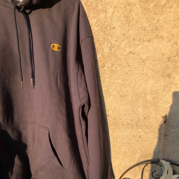 CHAMPION HOODIE - Picture 1 of 2